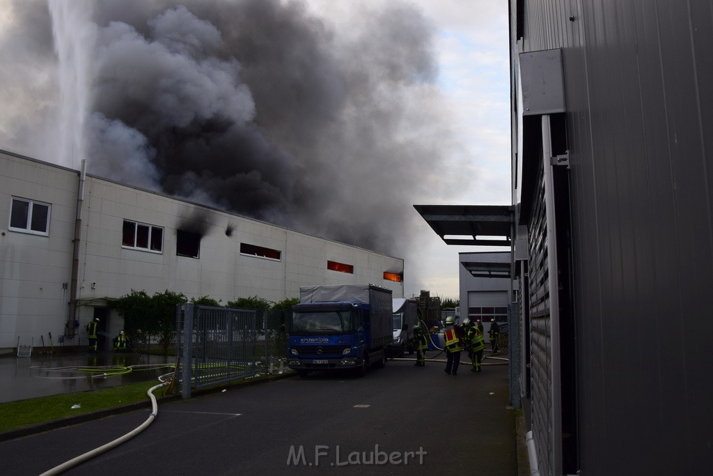 Grossbrand Halle Troisdorf Kriegsdorf Junkersring P099.JPG - Miklos Laubert